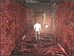 Na kolejnym korytarzu natkniesz się na zakapturzonego ducha - Po wyjściu z pokoju 302 (2) | Etap 13 i 14 w Silent Hill 4 The Room - Silent Hill 4: The Room - poradnik do gry