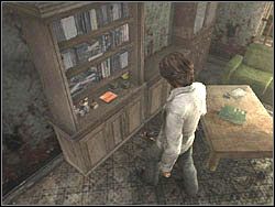 Zbierz z kredensu pudełko ze sznurkiem (Umbilical Cord) - Po wyjściu z pokoju 302 (3) | Etap 13 i 14 w Silent Hill 4 The Room - Silent Hill 4: The Room - poradnik do gry