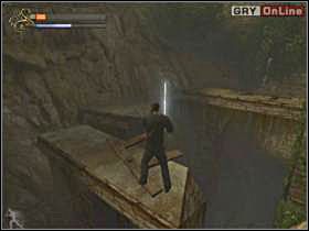Najlepiej po prostu biec przed siebie, skoczyć i wspiąć się na pozostałości mostu - 07 - Ruiny zamku I cz.2 - Shade: Gniew Aniołów - poradnik do gry