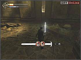 Otwórz je i jak najszybciej biegnij do punktu, gdzie zapisuje się grę (prawy obrazek, punkt jest pod ścianą po prawej) - 12 - Pajęcze gniazdo cz.2 - Shade: Gniew Aniołów - poradnik do gry