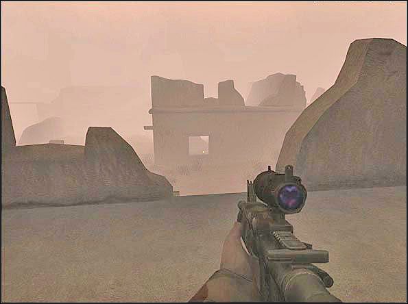 Po przeciwnej stronie, w budyneczku, mogą kręcić się siły nieprzyjacielę, zarówno na dole jak i na ruinach dachu - Assault East (1) | SF Sandstorm | Americas Army Special Forces - Americas Army: Special Forces - poradnik do gry