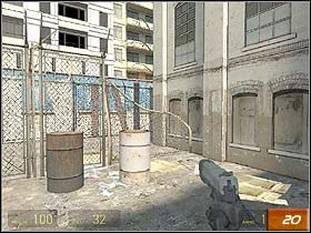 Wejdź do zrujnowanego domu, uprzednio demolując zabite deskami przejście (#19) - Route Kanal (1) | Solucja Half-Life 2 - Half-Life 2 - poradnik do gry