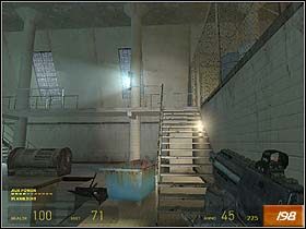 Karabinów maszynowych pozbędziesz się rzucając granat - Nova Prospekt (2) | Solucja Half-Life 2 - Half-Life 2 - poradnik do gry