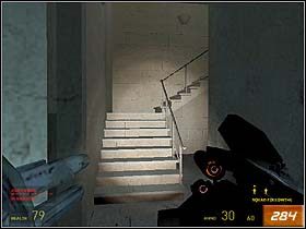 W holu znajdź drzwi chronione przez kolejne czujniki (#283) i pozbądź się jak najszybciej działka - Follow Freeman! (2) | Solucja Half-Life 2 - Half-Life 2 - poradnik do gry