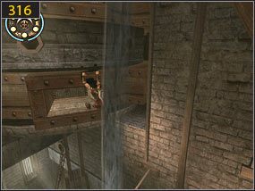 Ponownie bieg po ścianie [315], aż do obrotowego mechanizmu - Pokój aktywacyjny - przeszłość (2) | Trybiki i śrubki | PoP Dusza Wojownika - Prince of Persia: Dusza Wojownika - poradnik do gry