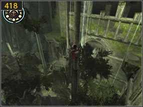 Z platformy [417] skaczemy na kolumnę, później na drugą i w końcu trzecią [418] - Wodospady w ogrodzie - teraźniejszość | Woda i ogrody | PoP Dusza Wojownika - Prince of Persia: Dusza Wojownika - poradnik do gry