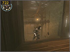 Stamtąd opuszczamy się jeszcze niżej [721] i biegniemy korytarzem aż do bramy [722] - Mechaniczna jama - przeszłość | Wyścig do tronu | PoP Dusza Wojownika - Prince of Persia: Dusza Wojownika - poradnik do gry