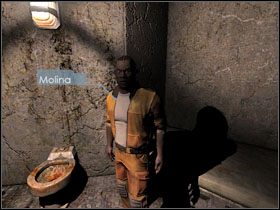 Nim się tam udasz, porozmawiaj ze stojącym parę kroków na lewo od Twojej celi Shabbym - 03 - Prison Yard | Solucja | Kroniki Riddicka Ucieczka z Butcher Bay - Kroniki Riddicka: Ucieczka z Butcher Bay - poradnik do gry