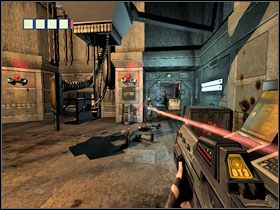 a kolejno skorzystaj z maszyny - 06 - Mainframe (1) | Solucja | Kroniki Riddicka Ucieczka z Butcher Bay - Kroniki Riddicka: Ucieczka z Butcher Bay - poradnik do gry