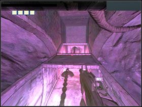 Znajdziesz się na moście z leżącą pod ścianą boczną skrzynią - 29 - Abandoned Equipment Center (2) | Solucja - Kroniki Riddicka: Ucieczka z Butcher Bay - poradnik do gry