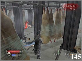 Wracamy się parę kroków i wchodzimy do pomieszczenia z wózkiem widłowym (144) - 13.MEAT PACKING PLANT | The Punisher - The Punisher - poradnik do gry