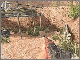 Podczas walki z przeciwnikiem warto wykorzystać wybuchowe beczki (czerwone), gdyż można jednym celnym strzałem zdjąć nawet kilku żołnierzy wroga - Guadalcanal (9) | Kampania 3 | Medal of Honor Wojna na Pacyfiku - Medal of Honor: Wojna na Pacyfiku - poradnik do gry