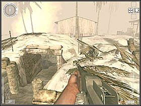 Szukajcie ciał żołnierzy i przyglądajcie się im dokładnie, gdyż często obok nich leżą apteczki - Tarawa (3) | Kampania 4 | Medal of Honor Wojna na Pacyfiku - Medal of Honor: Wojna na Pacyfiku - poradnik do gry