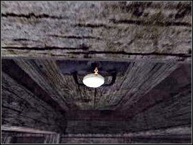 Obróć się w lewo. Użyj gałki na klapie. - Karczma i jej okolice cz.4 | Dracula Zmartwychwstanie - Dracula: Zmartwychwstanie - poradnik do gry