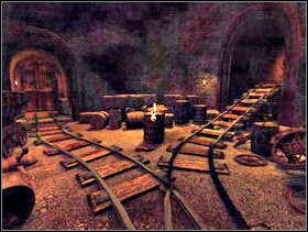 Znajdziesz się w pomieszczeniu z torami. Skieruj się w prawo. - Kopalnia cz.2 | Dracula Zmartwychwstanie - Dracula: Zmartwychwstanie - poradnik do gry