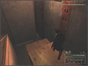 Na pierwszą skrzynię wpadniesz po przedostaniu się do sąsiedniego pomieszczenia - Maria Narcissa (2) | Panama Canal | Tom Clancys Splinter Cell Chaos Theory - Tom Clancys Splinter Cell: Chaos Theory - poradnik do gry