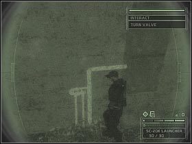 Skieruj się w stronę prawej ściany banku - MCAS Banco de Panama (1) | Panama | Tom Clancys Splinter Cell Chaos Theory - Tom Clancys Splinter Cell: Chaos Theory - poradnik do gry