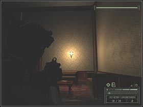 Po chwili zjawi się tu dwóch przeciwników - MCAS Banco de Panama (6) | Panama | Tom Clancys Splinter Cell Chaos Theory - Tom Clancys Splinter Cell: Chaos Theory - poradnik do gry