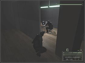 Podejdź do jedynego niezbadanego jeszcze pomieszczenia - Offices of Displace International (7) | USA | Splinter Cell Chaos Theory - Tom Clancys Splinter Cell: Chaos Theory - poradnik do gry