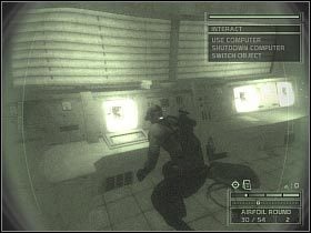 Po dotarciu do ciężarówki, na której zamontowana została rakieta, będziesz musiał pozbyć się dwóch wartowników - NKA Coastal Battery (3) | North Korea | Tom Clancys Splinter Cell Chaos Theory - Tom Clancys Splinter Cell: Chaos Theory - poradnik do gry