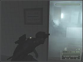 4 - Shinjuku District Bath House (4) | Japan | Splinter Cell Chaos Theory - Tom Clancys Splinter Cell: Chaos Theory - poradnik do gry