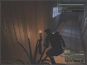 Ustaw się we wskazanym na pierwszym screenie miejscu (musisz pozostawać w cieniu - Shinjuku District Bath House (5) | Japan | Splinter Cell Chaos Theory - Tom Clancys Splinter Cell: Chaos Theory - poradnik do gry