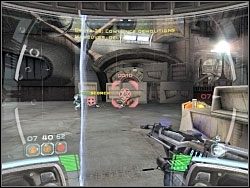 Po wysadzeniu w powietrze tych skrzyń będziesz mógł przedostać się dalej - Live Ordnance - Kampania III - Star Wars: Republic Commando - poradnik do gry