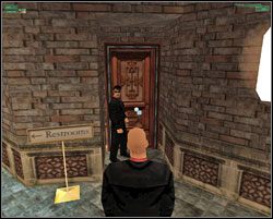 Znając mniej więcej rozkład pomieszczeń udajemy się na piętro, do siedziby specjalistek od masażu - Lee Hong Assasination - Hong Kong - Hitman: Codename 47 - poradnik do gry