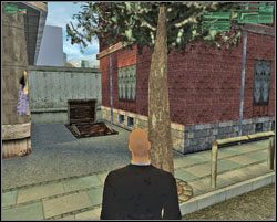 Z restauracji kierujemy się ulicą na północ, a na jej końcu skręcamy na wschód - The Massacre at Cheung Chau Fish Restaurant - Hong Kong - Hitman: Codename 47 - poradnik do gry