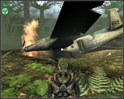 Cały czas biegnąc powinniśmy zdążyć do miejsca katastrofy przed obstawą - zabieramy figurkę leżącą przy samolocie i szybko się ulatniamy - Find The Uwa Tribe - Kolumbia - Hitman: Codename 47 - poradnik do gry