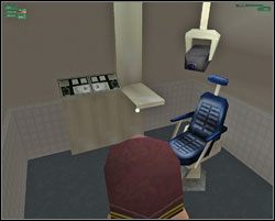 Na szczęście nie mamy już dużo do zrobienia - wchodzimy do znajdującego się po lewej stronie gabinetu i wkładamy bombę do walizki - Traditions of The Trade - Europa - Hitman: Codename 47 - poradnik do gry