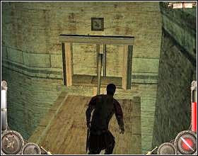 Wejdź na górę schodami z lewej i udaj się do drewnianej dźwignij [1], którą przestaw - Misja 5 (cz.1) | Augustus W służbie Cezara - Augustus: W służbie Cezara - poradnik do gry