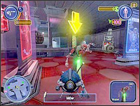 Pierwsza przysługa to odzyskanie czeku Fikusa. W tym celu masz zabić bankiera Skąpusa i zabrać mu czek. Możesz to zrobić na kilka sposobów - użyć własnych zdolności lub zamienić się w któregoś robota. Zabij Skąpusa, zabierz czek i schowaj się przed policją, aż ustanie alarm. - Solucja 06 - Scrapland - poradnik do gry