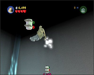 Tam, gdzie w story mode używałeś mocy, by otworzyć kratę wentylacyjną, stań Jar Jarem na znajdujących się tam pojemnikach i podskocz - [E1] Chapter 1 - Kanistry 5-7 - LEGO Star Wars - poradnik do gry