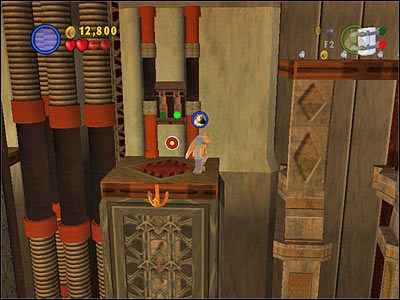 W miejscu widocznym powyżej nie wsiadaj do wagonika, tylko Jar-Jarem wyskocz na wyższy poziom po prawej - [E2] Chapter 2 - Kanistry 4-7 - LEGO Star Wars - poradnik do gry