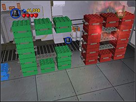 W pomieszczeniu z uwięzionym C3PO musimy zapalić jednocześnie wszystkie światełka w podłodze - [E4] Chapter 1 - A New Hope - LEGO Star Wars - poradnik do gry