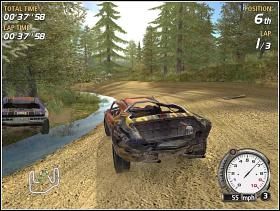 Pierwszy z zakrętów jest bardzo wyrzucający, pomagamy sobie nitro - Gold Class (5) | Trasy | FlatOut - FlatOut - poradnik do gry