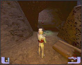 Wejdź po drabinie, a potem - uważając na różne latające straszydła - przejdź na drugą stronę [1] - - Jeraddo Mines | WORF | Star Trek Deep Space Nine The Fallen - Star Trek Deep Space Nine: The Fallen - poradnik do gry