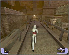 Na drugim końcu jest drabina, wespnij się po niej i włącz panel uruchamiający magnes, który usunie przeszkodę z mostu [1] - - Jeraddo Mines | SISKO | Star Trek Deep Space Nine The Fallen - Star Trek Deep Space Nine: The Fallen - poradnik do gry