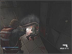 Możesz już skorzystać z ukazanych na pierwszym screenie drzwi, które otworzysz korzystając z podniesionego wcześniej klucza (był w zalanym korytarzu) - Find the emergency radio code (4) | Statek | Cold Fear - Cold Fear - poradnik do gry