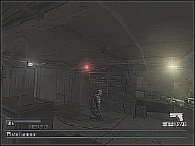 Możesz już podejść do znajdującego się w rogu pomieszczenia radia - Find the radio room (4) | Statek | Cold Fear - Cold Fear - poradnik do gry