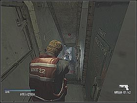 Obróć się w lewo i skieruj do drzwi prowadzących na pokład - Find the autopilot unlocking code (1) | Statek | Cold Fear - Cold Fear - poradnik do gry