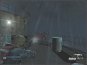 Uważaj ponieważ przy schodach stoi pojedynczy zombiak - Reach Anna in the look-out post | Statek | Cold Fear - Cold Fear - poradnik do gry