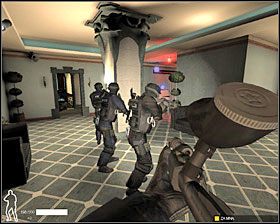 1 - Hurtownia Jubilerska DuPlessis - Akcja | Misja 8 w SWAT 4 - SWAT 4 - poradnik do gry