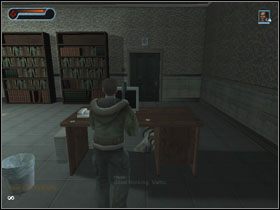 W pierwszym pokoju na drugim piętrze znajdujemy trochę sprzętu i apteczkę - [Solucja] Etap 8 | Second Sight - Second Sight - poradnik do gry