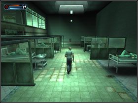 Rozprawiamy się, stojąc przy guziku od alarmu, z pobliskimi wrogami, uważając, by nie zwołali pomocy - [Solucja] Etap 6 cd. | Second Sight - Second Sight - poradnik do gry