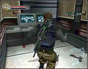 Tym razem misja trochę się komplikuje, ponieważ będziesz musiał uważać na dwie persony - Solitary Confinement (2) | Misja 1 | Psi-Ops The Mindgate Conspiracy - Psi-Ops: The Mindgate Conspiracy - poradnik do gry