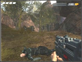 Po powrocie na miejsce w którym zostawiłeś żołnierza odkryjesz iż w międzyczasie został on zabity - Crash Site | Solucja Pariah - Pariah - poradnik do gry