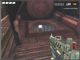 Patrząc z góry będziesz w stanie powystrzelać wrogów, którzy w międzyczasie się pojawili - Generator Room | Solucja Pariah - Pariah - poradnik do gry