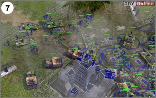 W tym samym czasie musisz rozbudować armię - [Ameryka] Misja 8 cz.2 w Empire Earth II - Empire Earth II - poradnik do gry